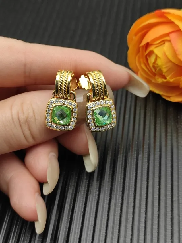 David Yurman Boucles d'Oreilles Halo Gemmes Vertes et Diamants en Doré 7