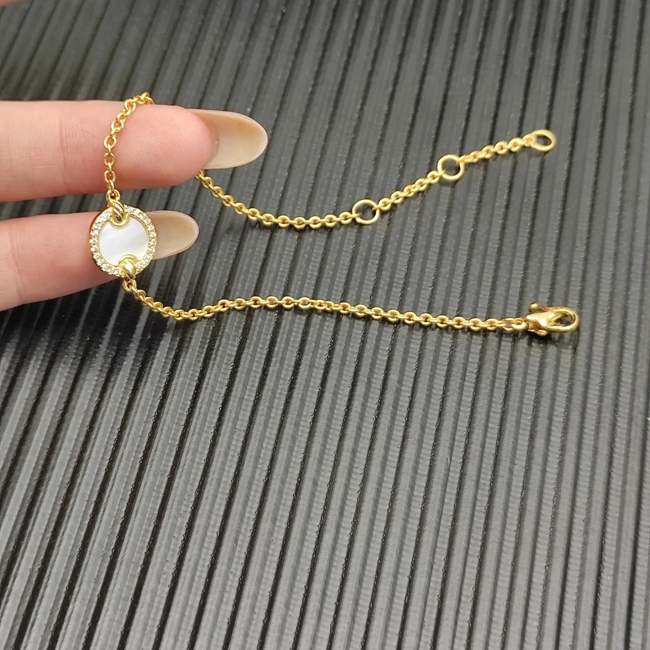 David Yurman Gold White Chain Circular Pavé Bezel Pendant Bracelet 5