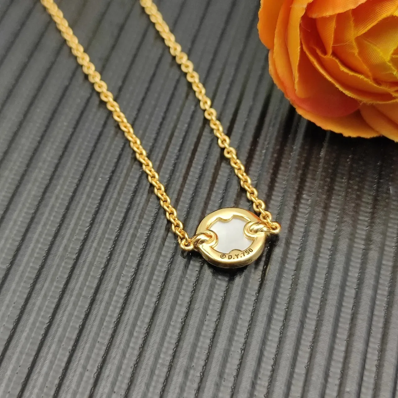 David Yurman Gold White Chain Circular Pavé Bezel Pendant Bracelet 7