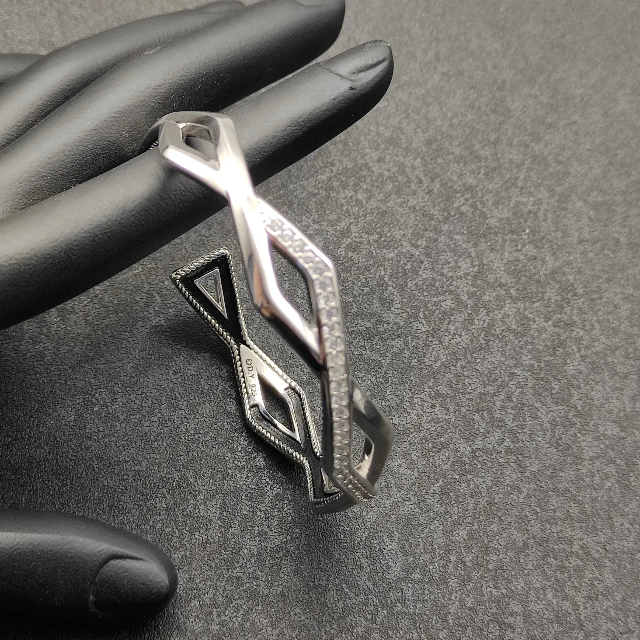 David Yurman Argent Noir Géométrique Ouvert Manchette Pavé-Set Pierres Bracelet 8