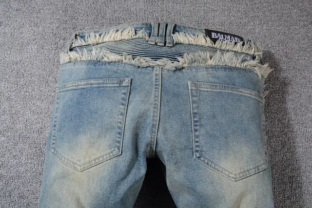 Distressed Frayed-Edge Slim-Fit Jeans 6