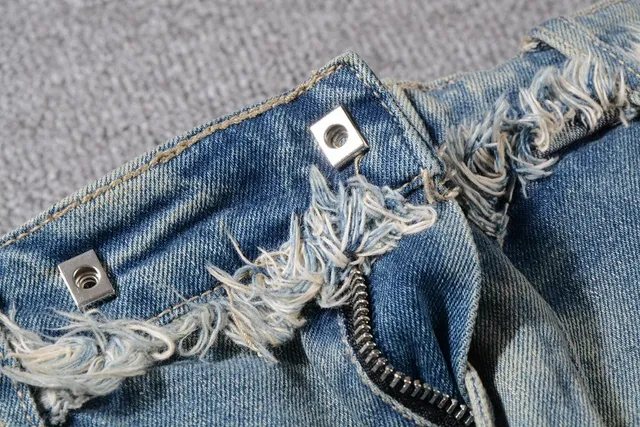 Distressed Frayed-Edge Slim-Fit Jeans 11