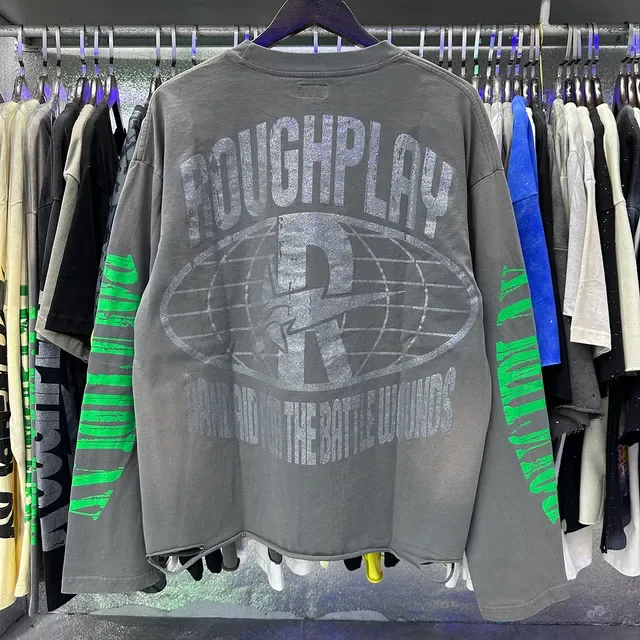 Distressed Oversized Graphic Long-Sleeve T-Shirt 5
