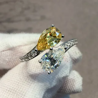Dual Pear-Cut Two-Tone Gemstone Split Shank Ring