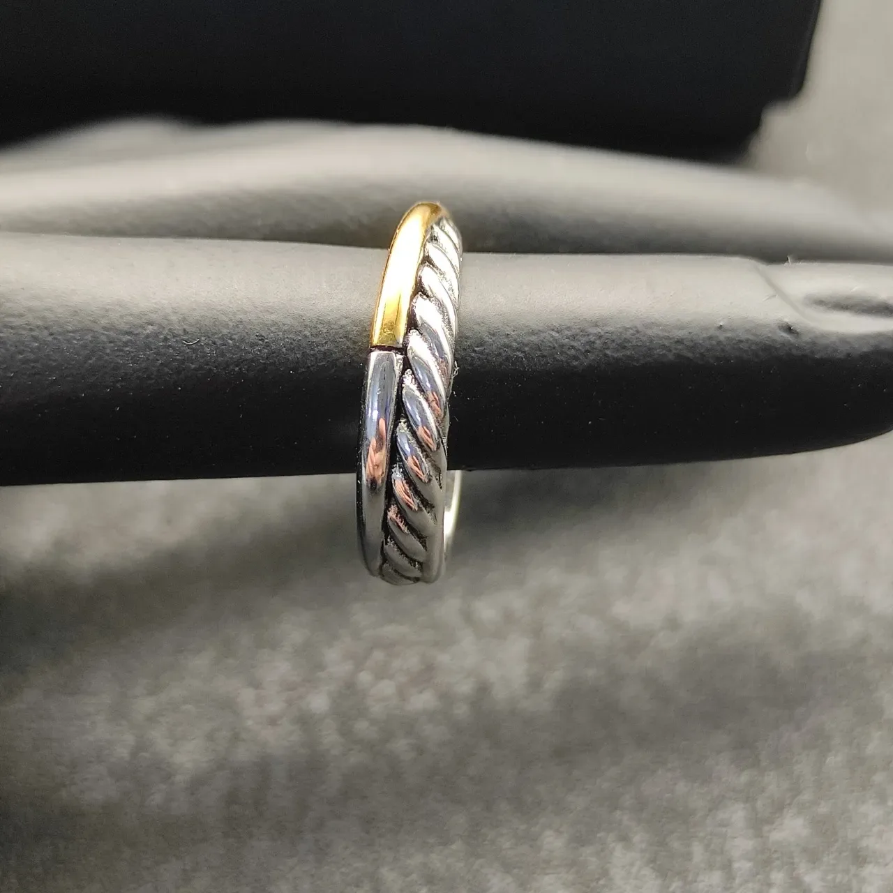 Dual-Tone Interwoven Rope and Smooth Band Ring 7
