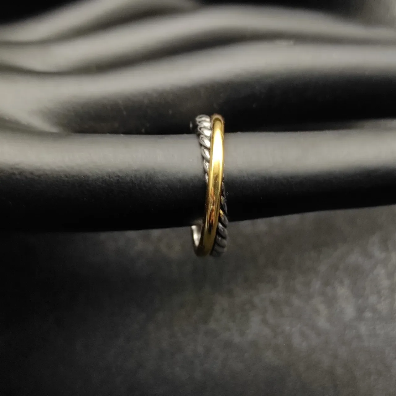 Dual-Tone Interwoven Rope and Smooth Band Ring 8
