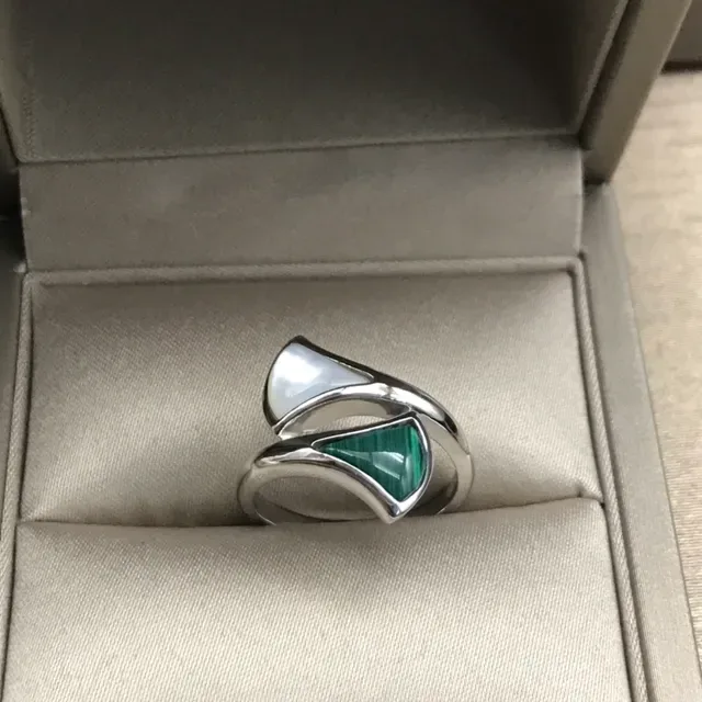 Fan-Shaped Double-Band Mother-of-Pearl and Malachite Inlay Rings 5