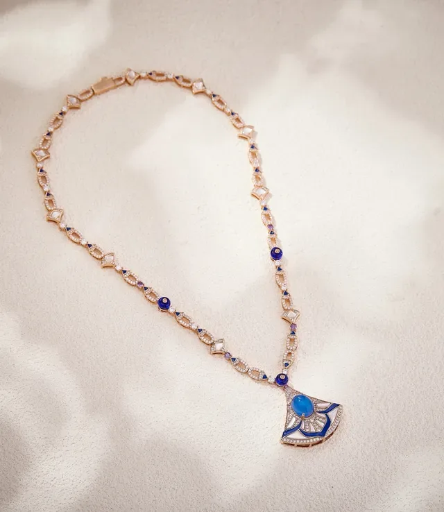 Fan-Shaped Enamel and Cabochon Blue Stone Pendant Necklace 3