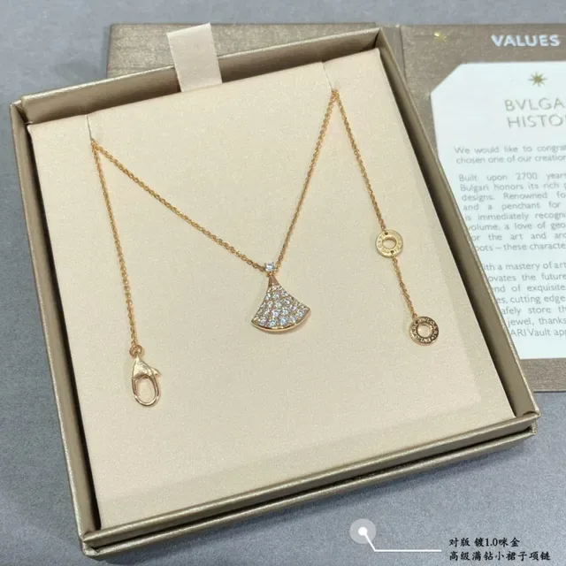 Fan-Shaped Pavé Stone Pendant Chain Necklaces 5