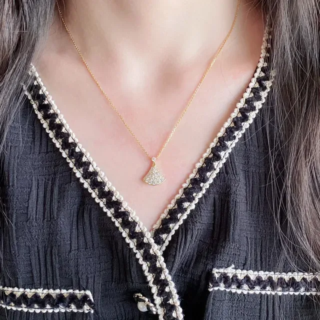 Fan-Shaped Pavé Stone Pendant Chain Necklaces 9