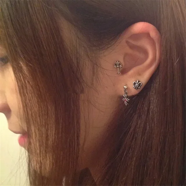 Floral-Back Oxidized Silver-Tone Stud Earrings 2