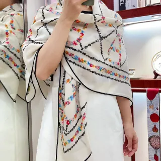 花边印花白色多色丝绸围巾