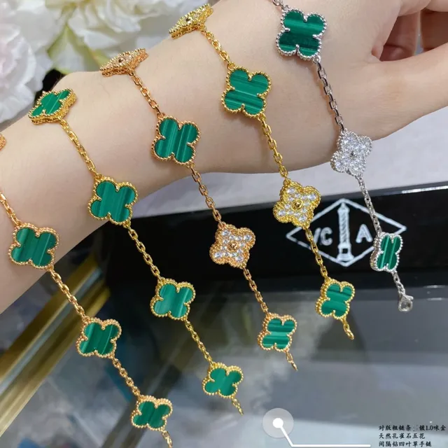 Four-Leaf Clover Motif Bracelet Green Gold Malachite Inlay Bracelet 2
