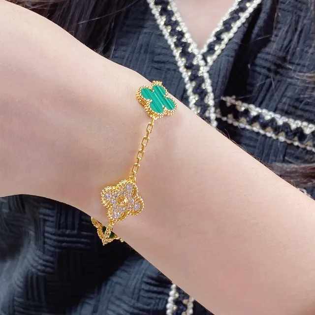 Four-Leaf Clover Motif Bracelet Green Gold Malachite Inlay Bracelet 9