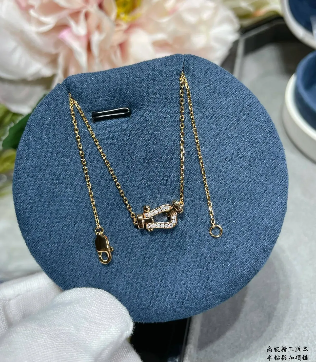 Gold Black Pavé-Set Stone Detail Jewelry 8