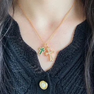 金绿色链双十字坠项链