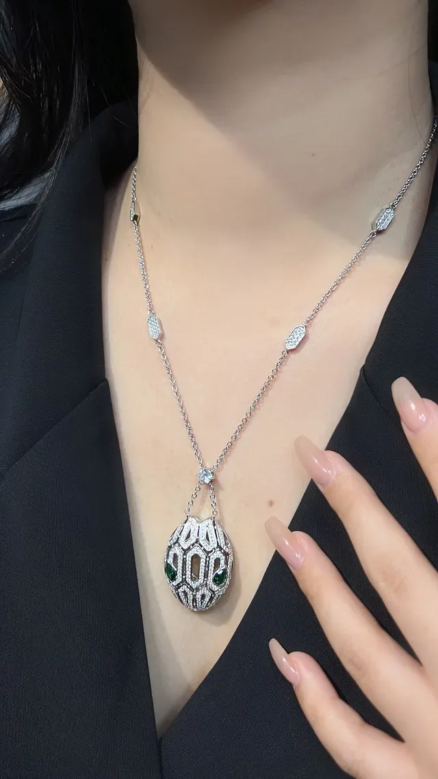 Gold Green Geometric Openwork Pendant Pavé-Set Clear Stones Necklace 5