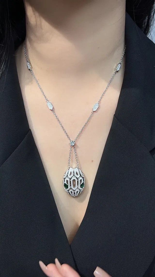 Gold Green Geometric Openwork Pendant Pavé-Set Clear Stones Necklace 7