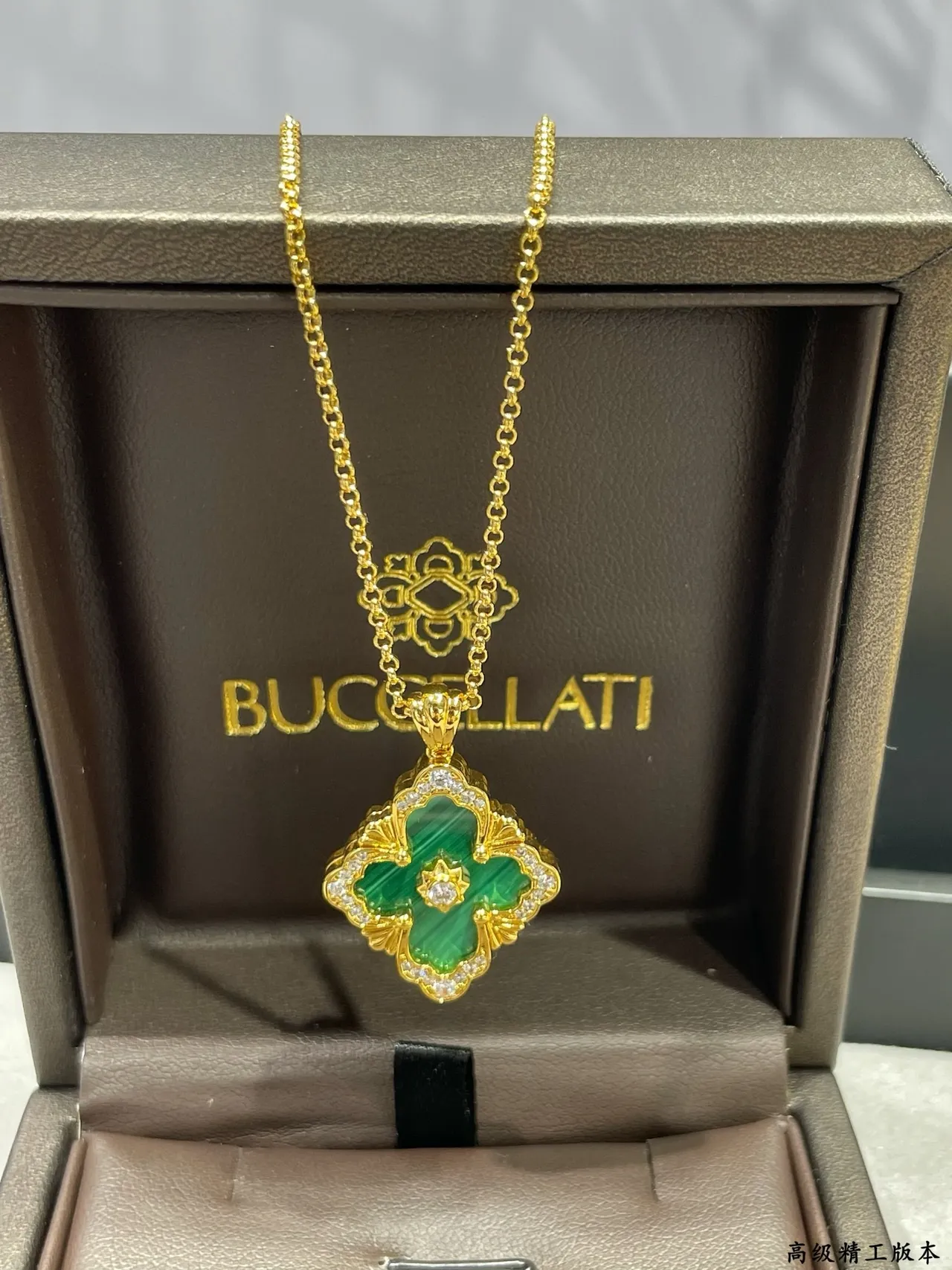 Gold Multicolor Clover-Shaped Quatrefoil Pendant Pavé-Set Clear Stones Necklace 3