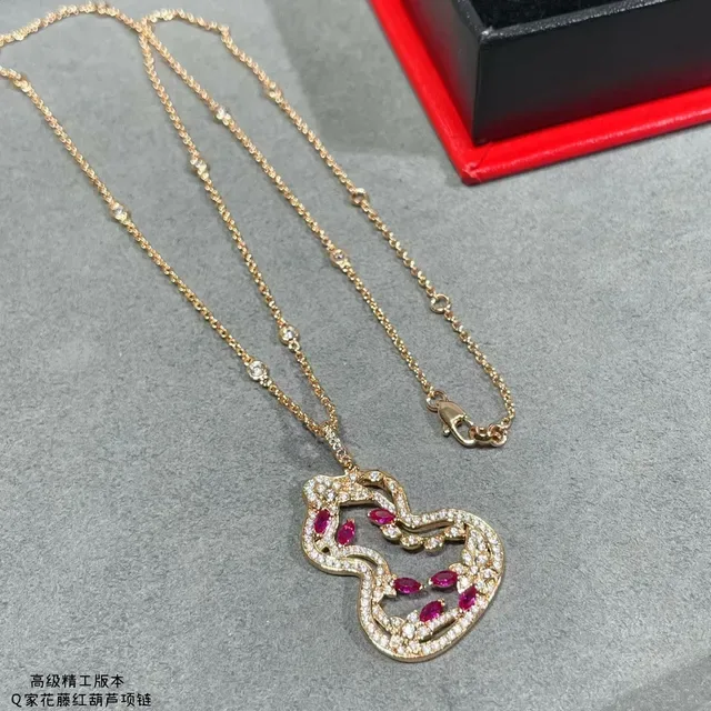 Gold Red Openwork Gourd Pendant Pavé White Stones Necklace 8