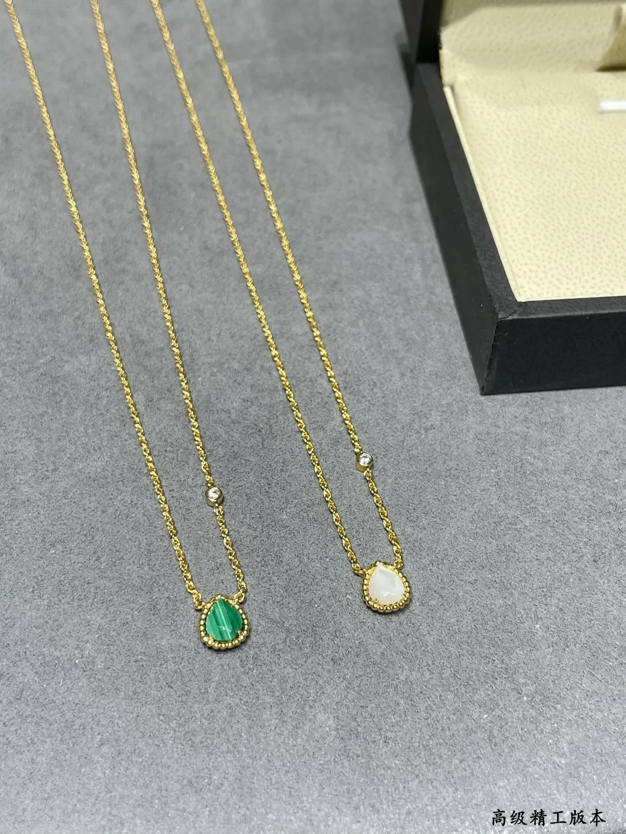 Gold Rope Chain Teardrop Malachite Bezel Pendant Necklace 9