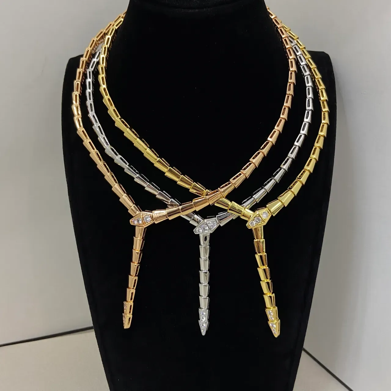 Gold Silver Articulated Segmented Chain Y-Shaped Pendant Necklace 6