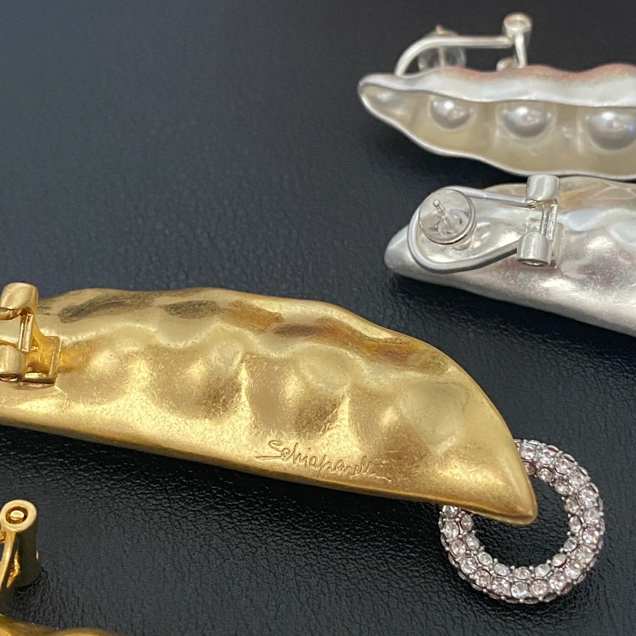 Gold Silver Pea-Pod Silhouette Pearl-Filled Earrings 4