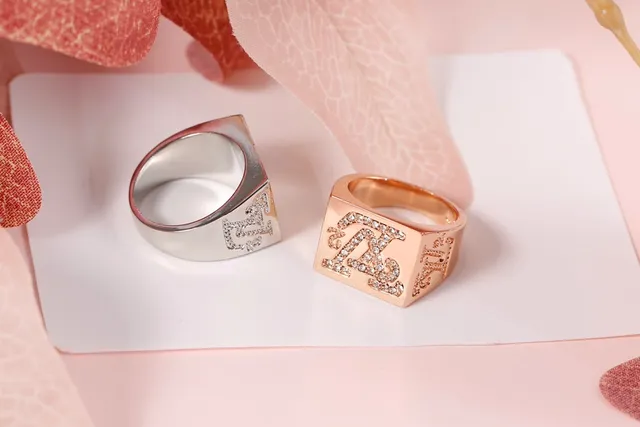 Gold Silver Square Face Pavé-Set Crystals Ring 5