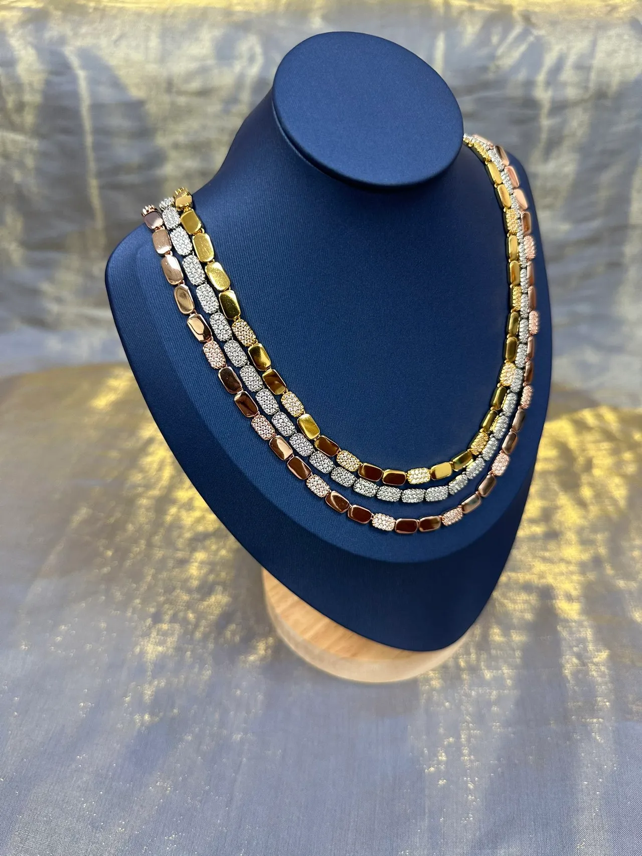 Gold-Tone Alternating Pavé and Smooth Link Necklace 8