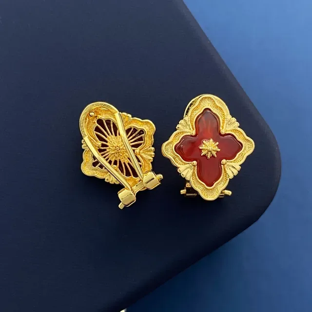 Gold-Tone Blue Enamel Quatrefoil Filigree Brooches 6