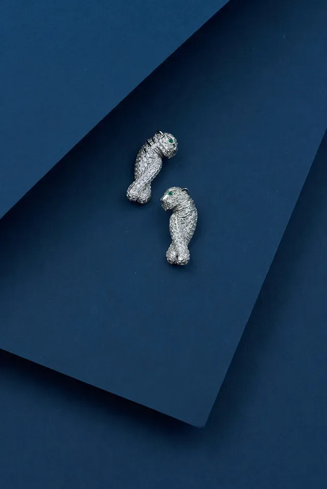 Gold-Tone Crystal Pavé Animal Motif Stud Earring 8