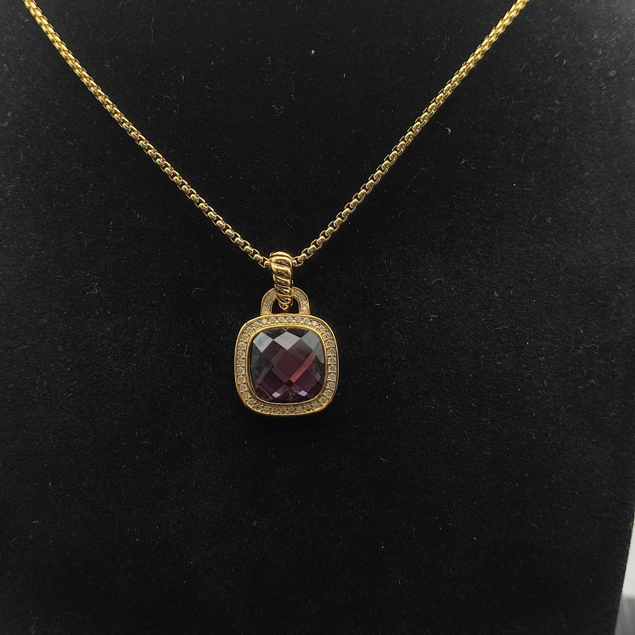 Gold-Tone Faceted Pink Gemstone Halo Pendant Necklace 10