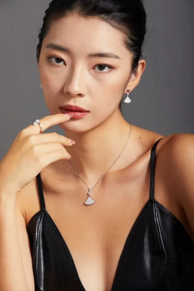 Gold-Tone Fan-Shaped Pavé Crystal Pendant Necklace 5