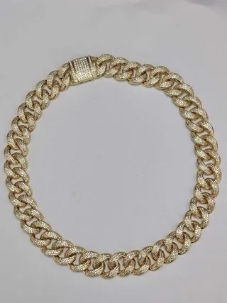 Gold-Tone Fully Pave-Set Chunky Curb Link Necklace 7
