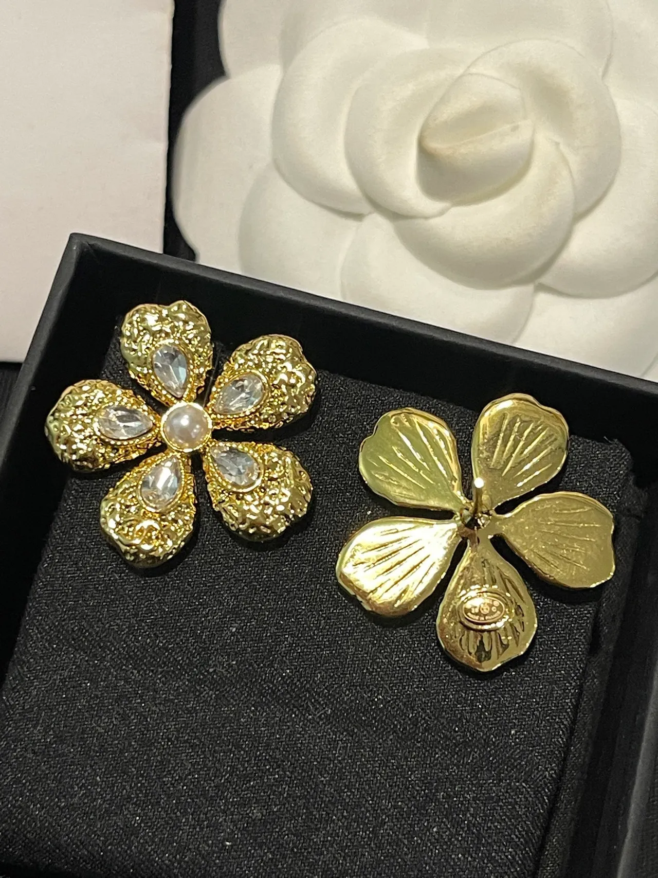 Gold-Tone Textured Floral Pearl and Crystal Earrings 9