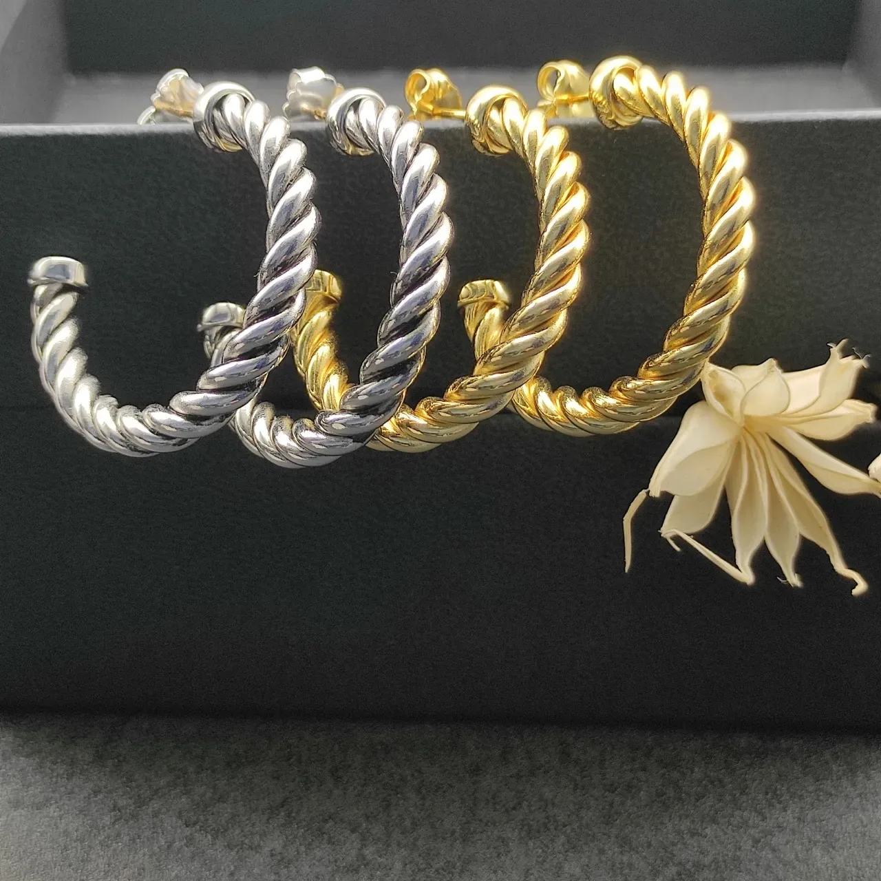 Gold Twisted Rope Hoop Earrings 3