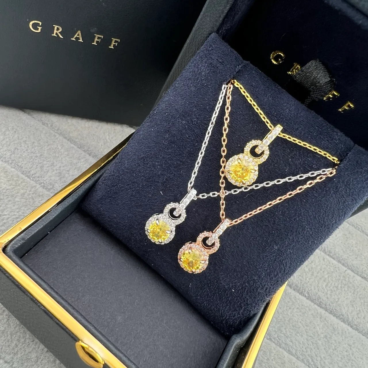 Graff Double-Hoop Yellow Gemstone Pendant Necklace 6