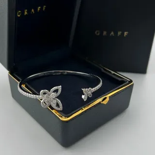 Graff Motivo Floral Pavé Diamante Bracelete Aberto