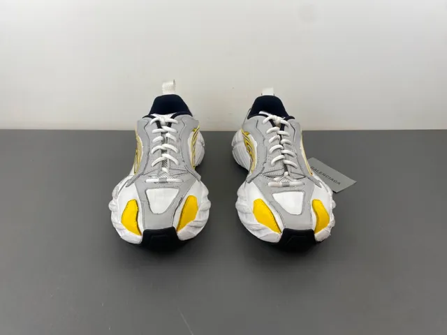 Gray and Yellow Chunky Midsole Lifestyle Sneaker 11