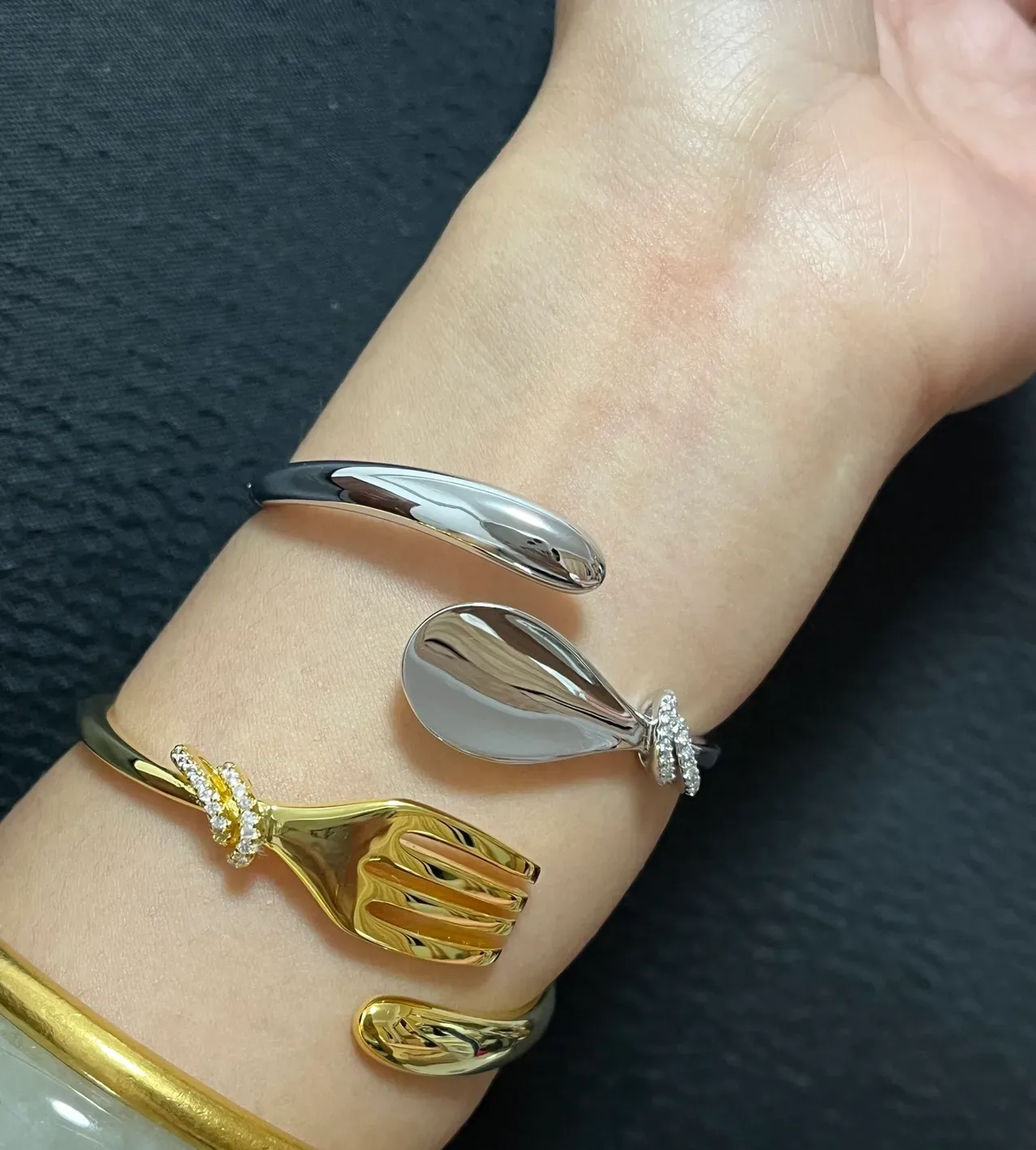 HEFANG Fork Motif Gold-Tone Enamel Crystal Open Bangle Bracelet 2