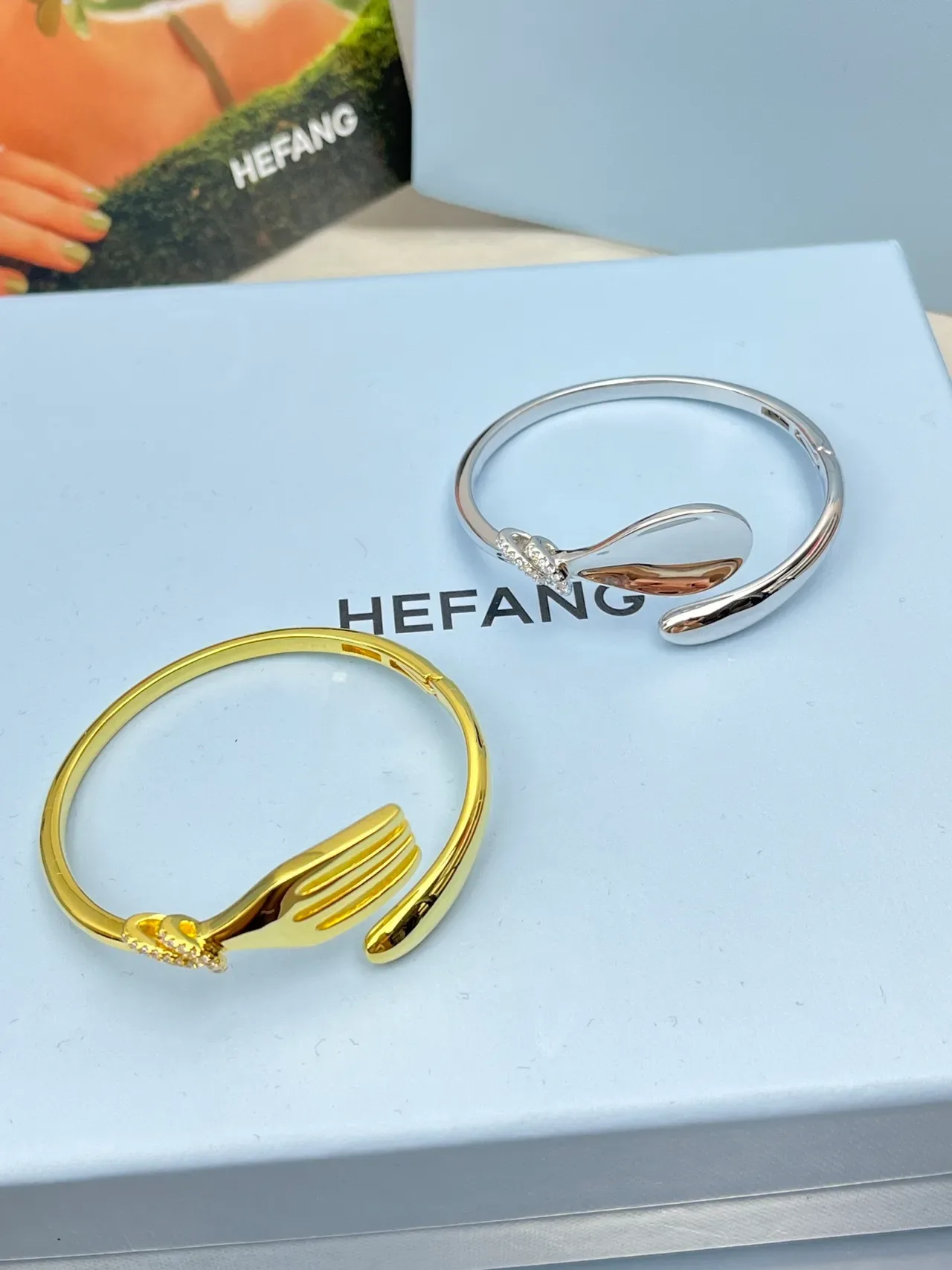 HEFANG Fork Motif Gold-Tone Enamel Crystal Open Bangle Bracelet 9