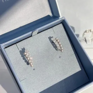 HEFANG Pearl and Crystal Asymmetrical Stud Earrings