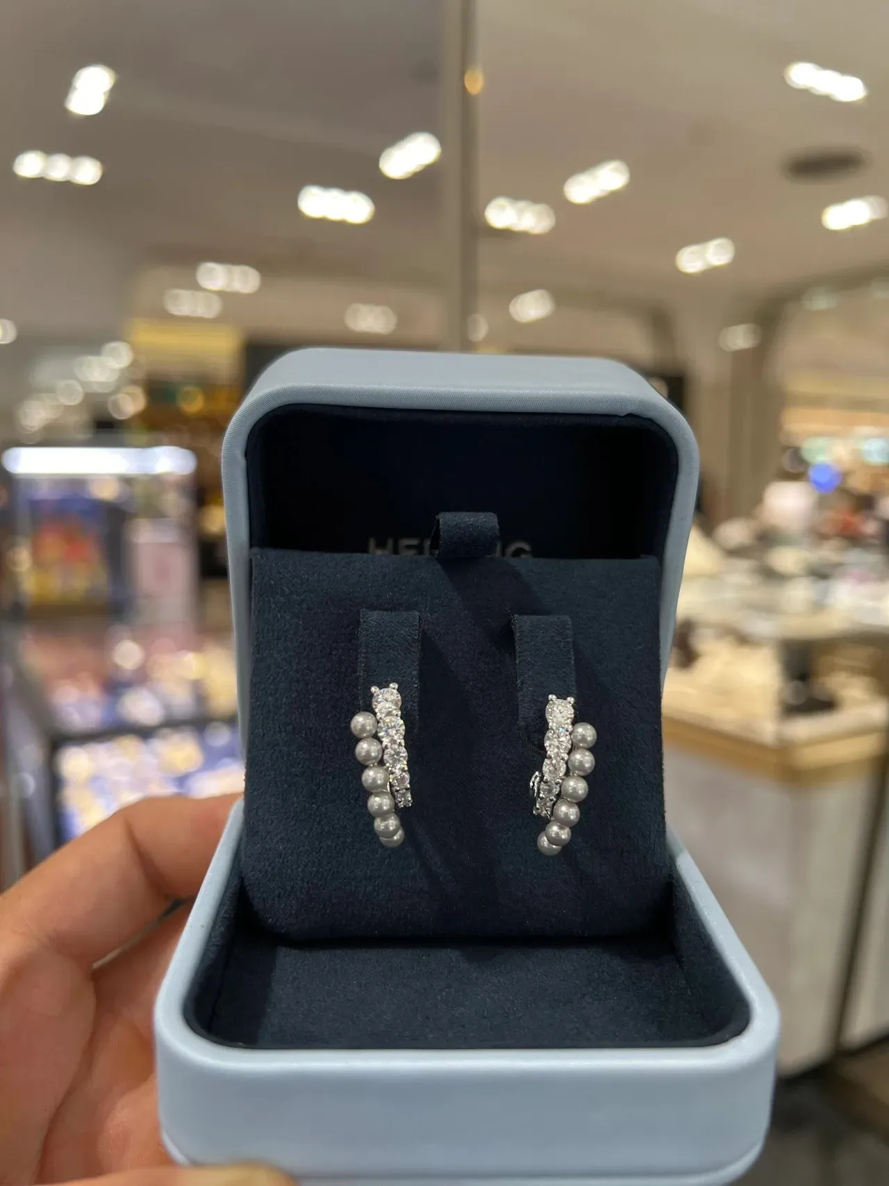 HEFANG Pearl and Crystal Asymmetrical Stud Earrings 2