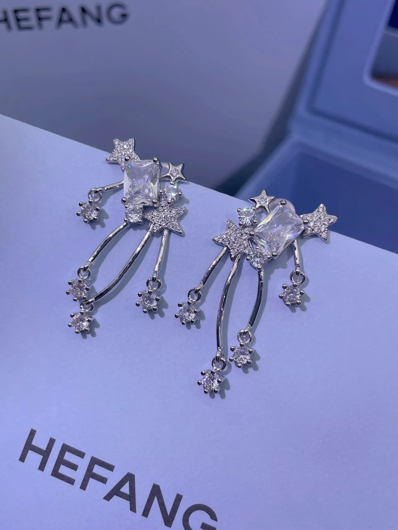 HEFANG Star and Crystal Dangling Earrings 9