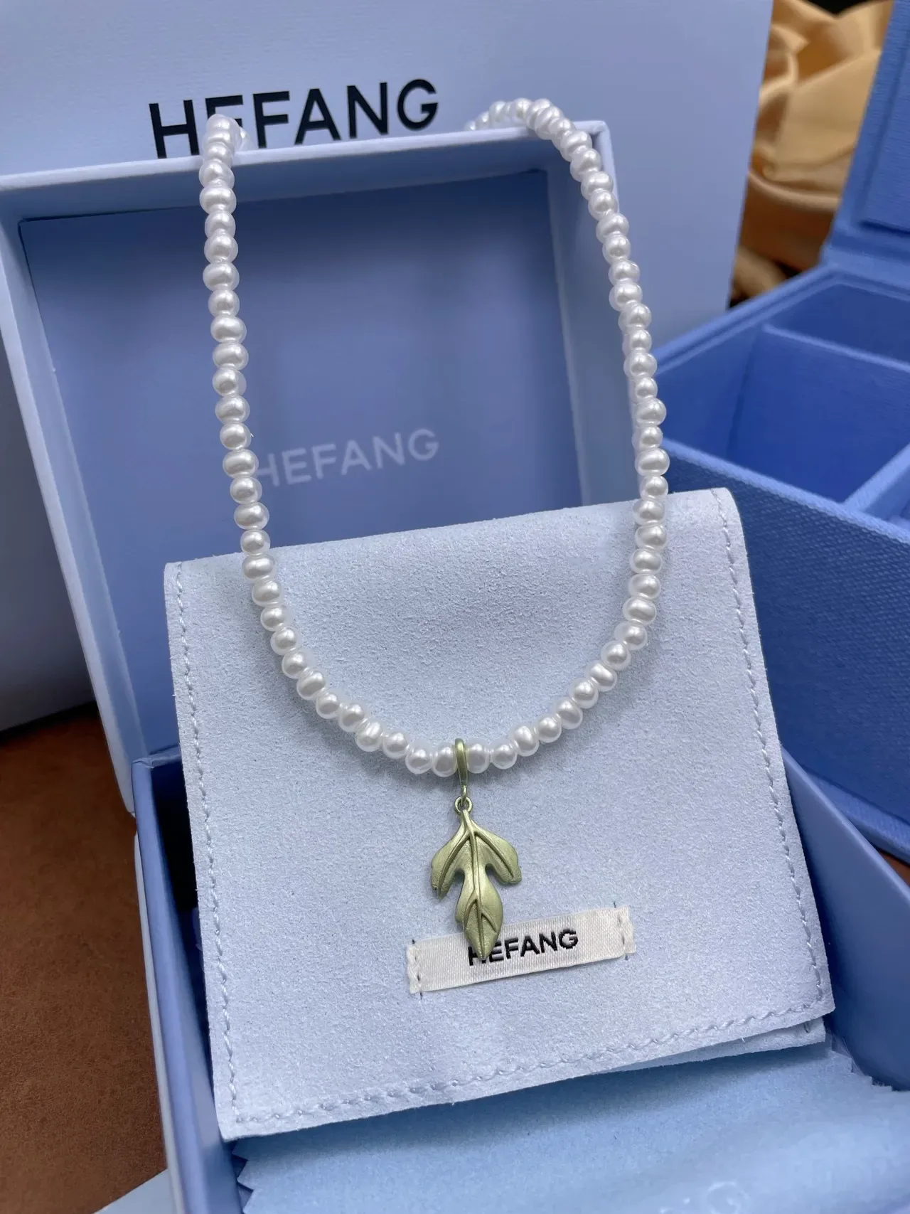 HEFANG White Gold Pearl Strand Leaf Pendant Necklace 5