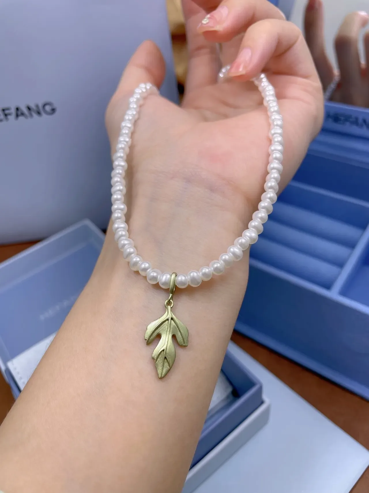 HEFANG White Gold Pearl Strand Leaf Pendant Necklace 6