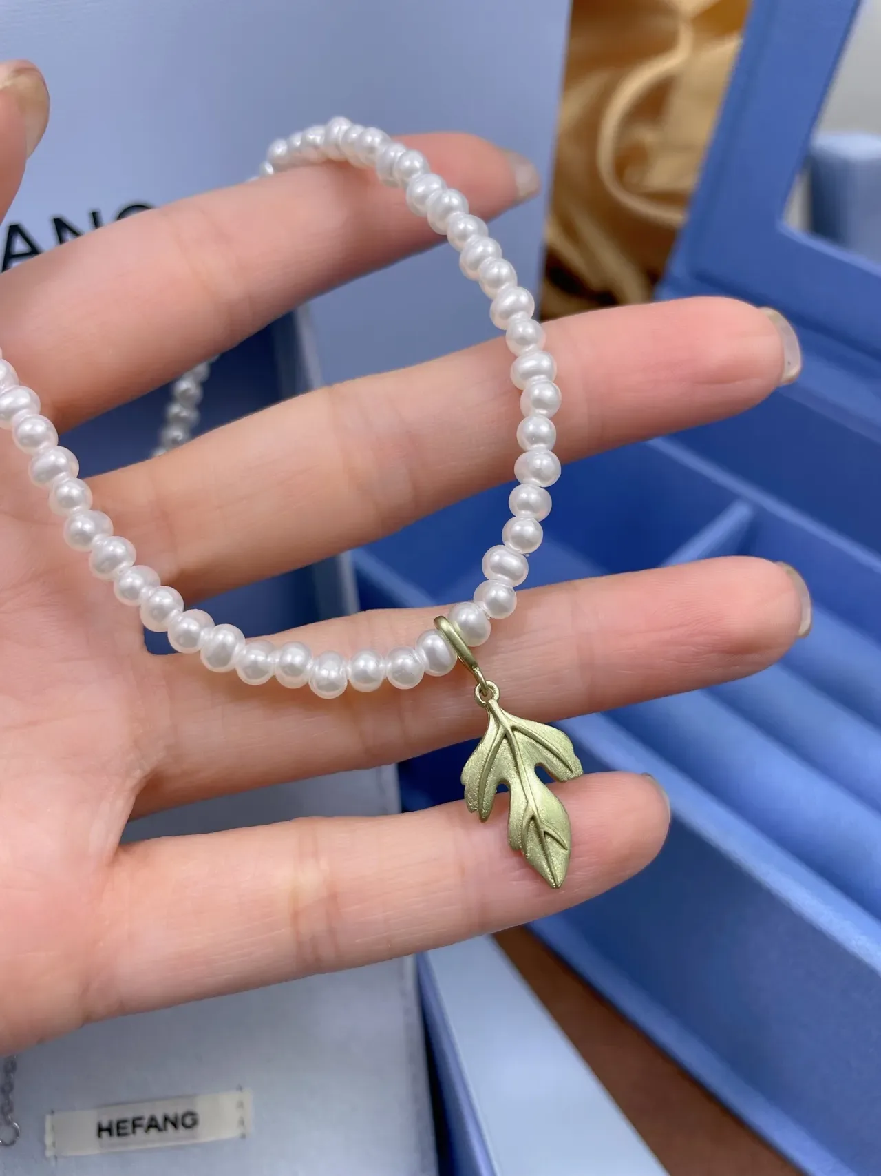 HEFANG White Gold Pearl Strand Leaf Pendant Necklace 8