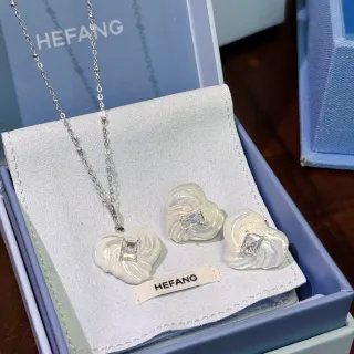 HEFANG White Silver Shell-Inspired Swirl Princess-Cut Stone Earrings