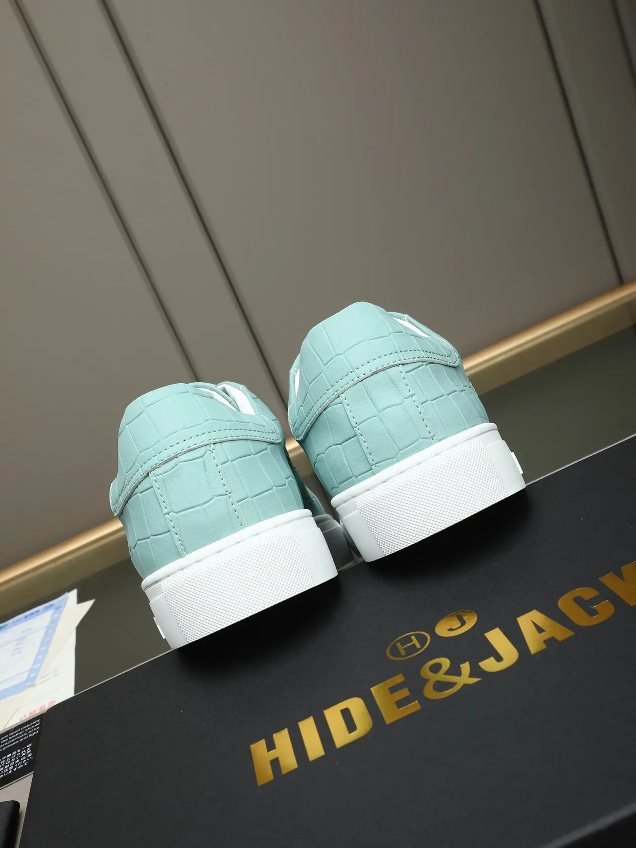 HIDE&JACK Croc-Embossed Mint Blue Low-Top Lifestyle Sneaker 5