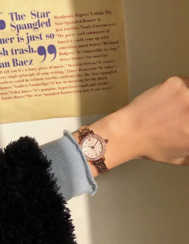 Lola Rose Mini Or Rose Satiné Cadran Mère de Perle Montre Quartz 6